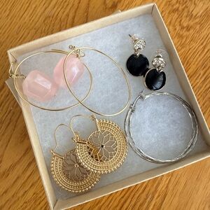 Hoop Earrings - 4 Pack